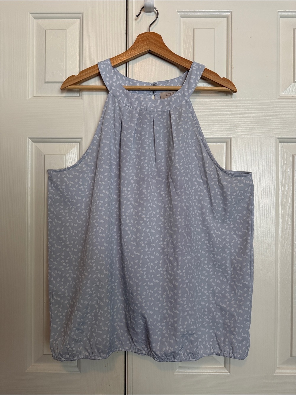 Loft Gray Ehite Printed Halter Neck Top
